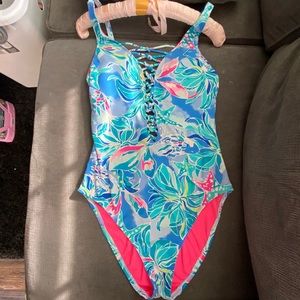 Lilly Pulitzer swim Isle Lattice size 10